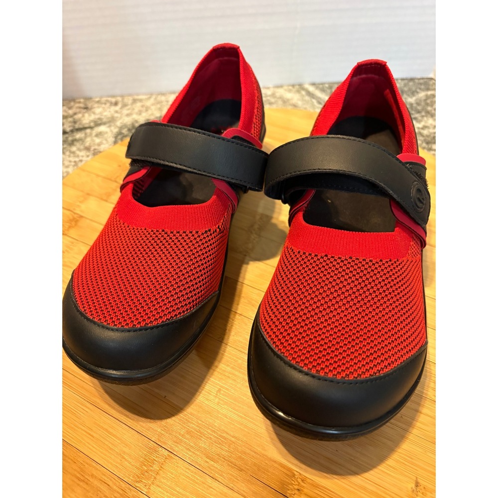 TRAQ‎ by Alegria Red Knit Mary Jane Comfort Shoes Women's Adjustable Strap